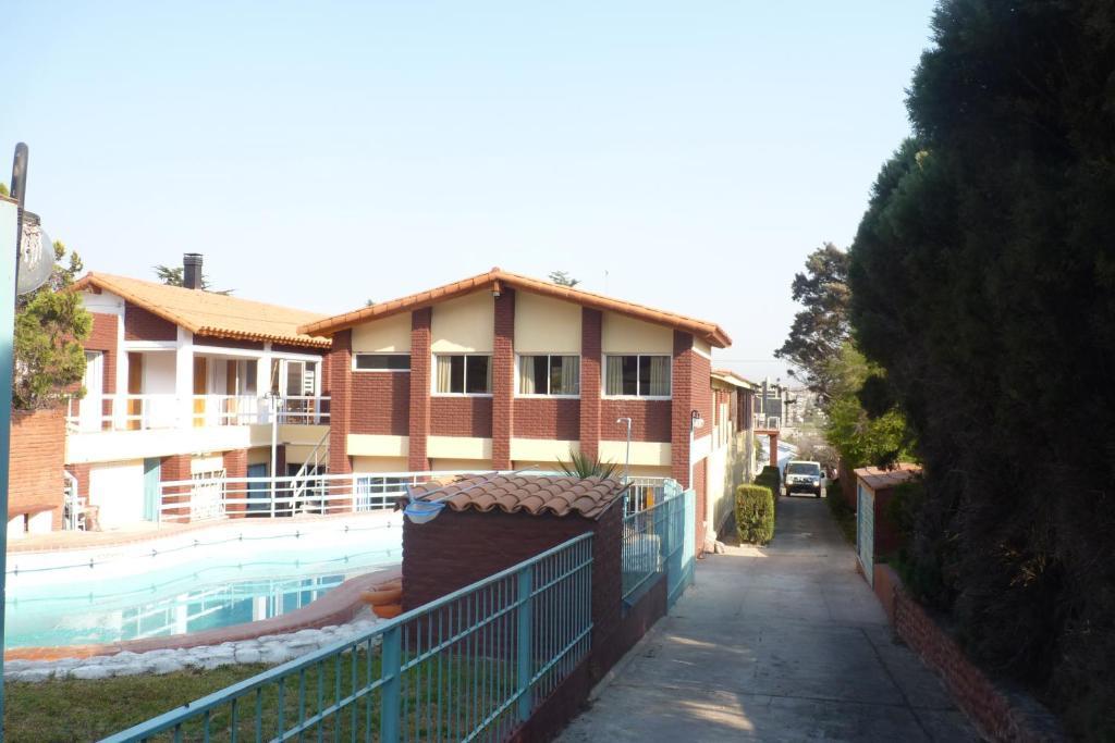 Hotel Aoma Villa Carlos Paz Eksteriør billede